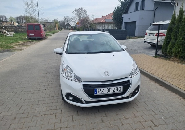 Peugeot 208 cena 33900 przebieg: 28410, rok produkcji 2019 z Złocieniec małe 137